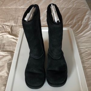 Black suede leather shearling lined boots